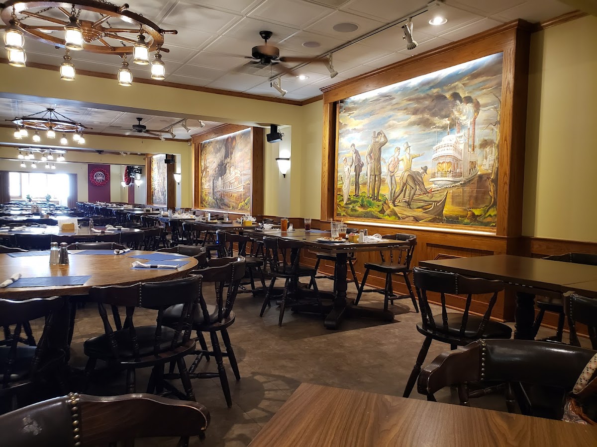 Willie and Red’s - Photo 3