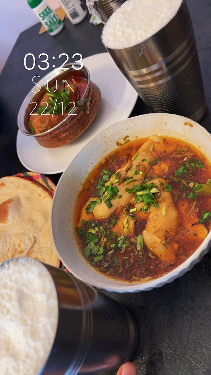 Qalandar Cafe - Photo 4