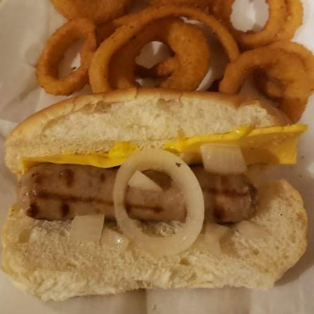 Grilled Brat w Onion Rings