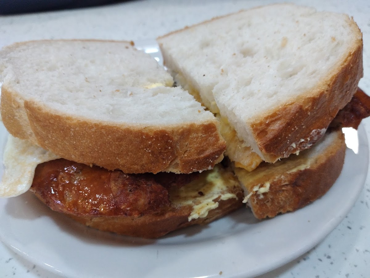 Early's Cafe & Bistro - Photo 9