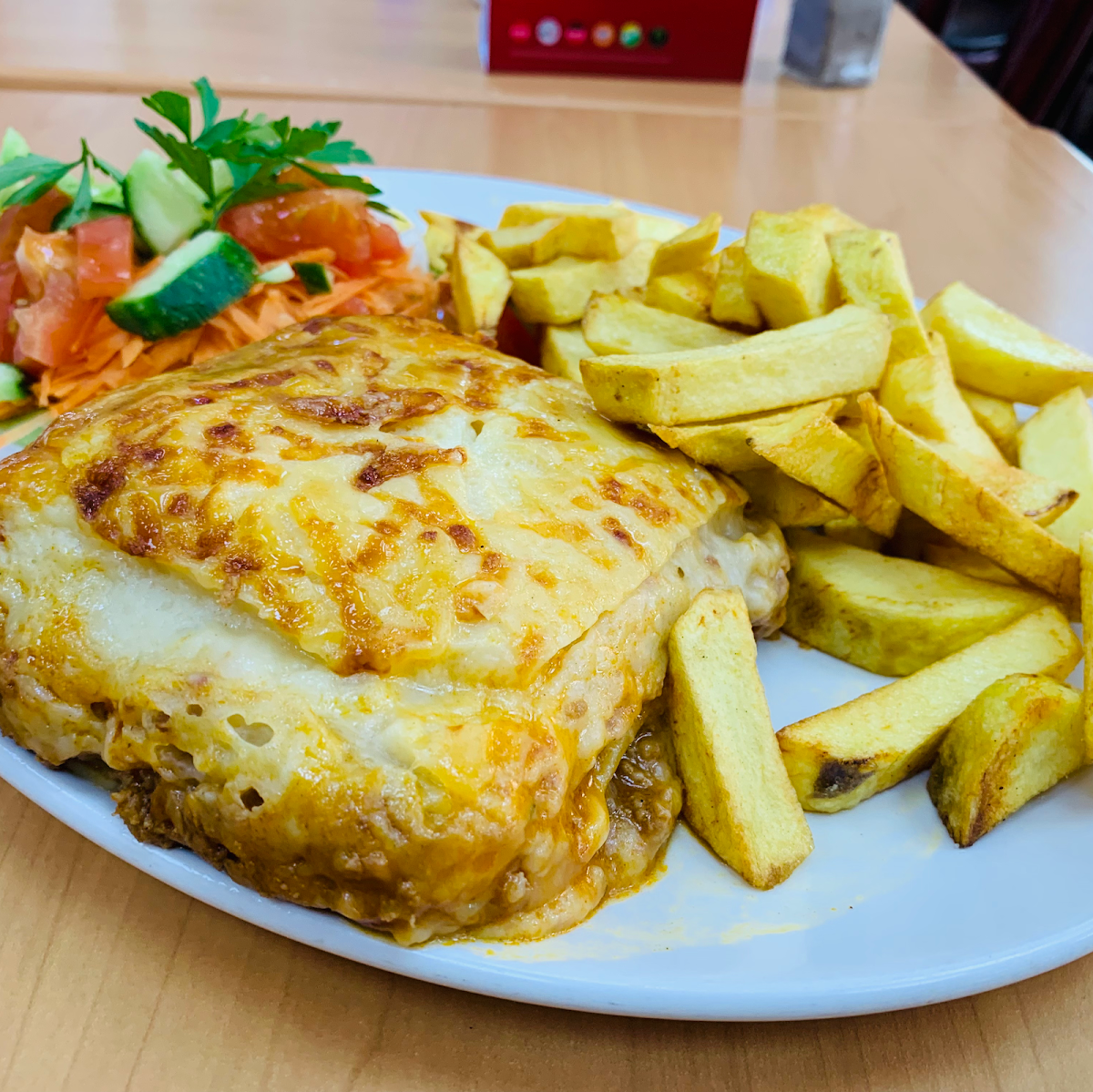 Early's Cafe & Bistro - Photo 5
