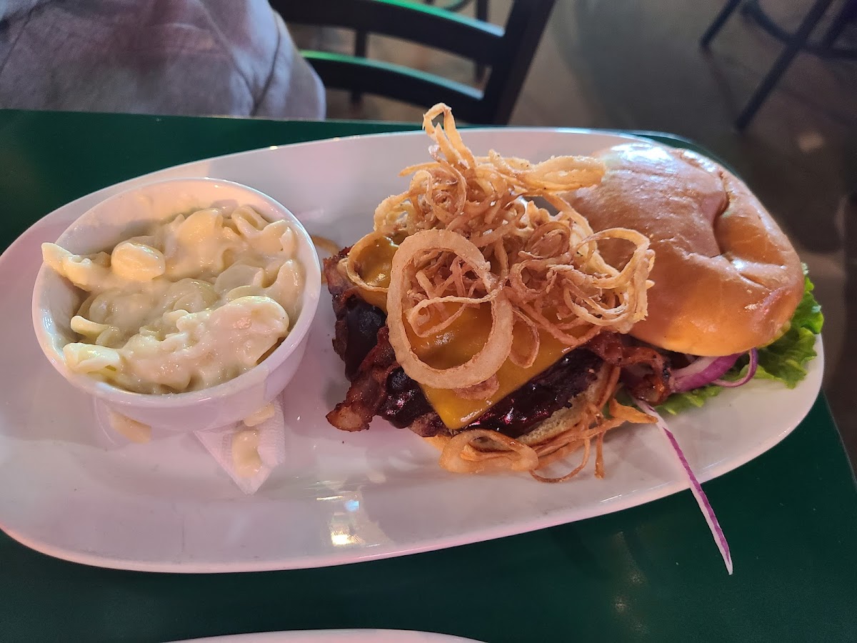 Putters Sports Grill - Maineville - Photo 8