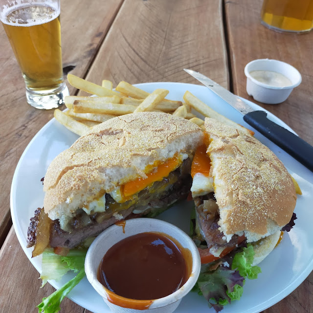Big Av Burger