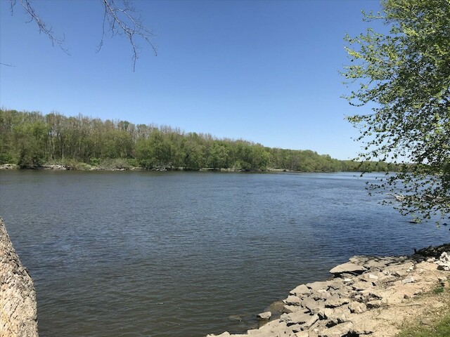 River's Edge Inn - Photo 2