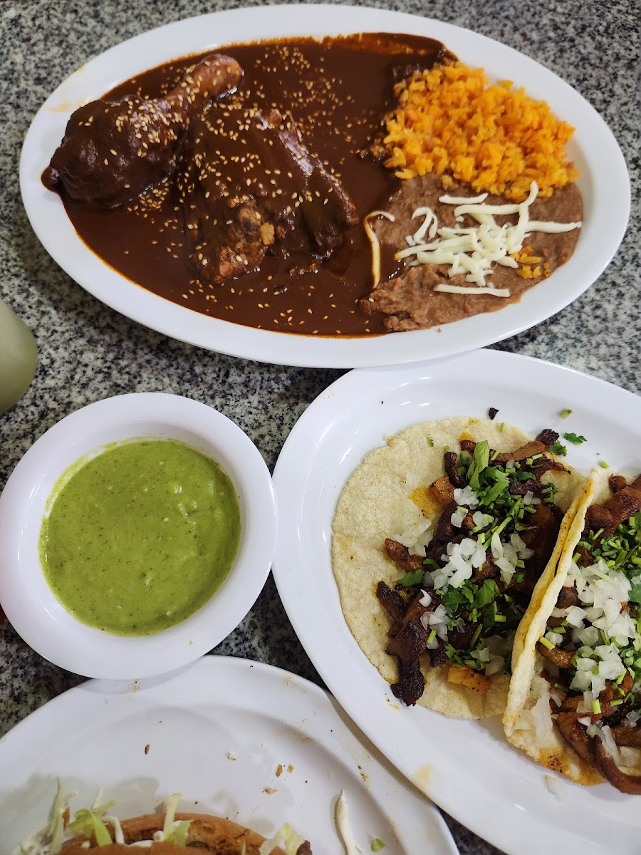 Antojitos Mi Pueblo - Photo 2