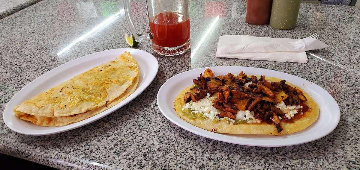 Antojitos Mi Pueblo - Photo 7