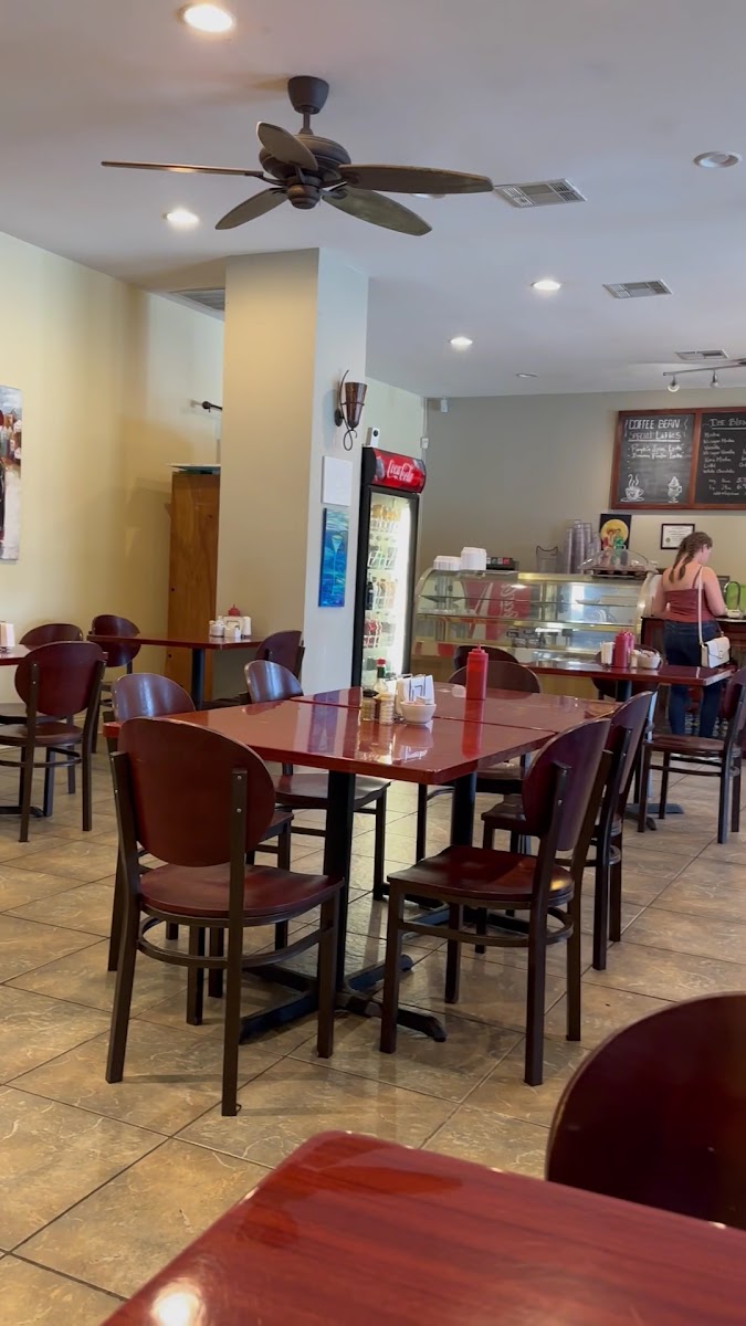 Coffee Bean Cafe - Photo 1