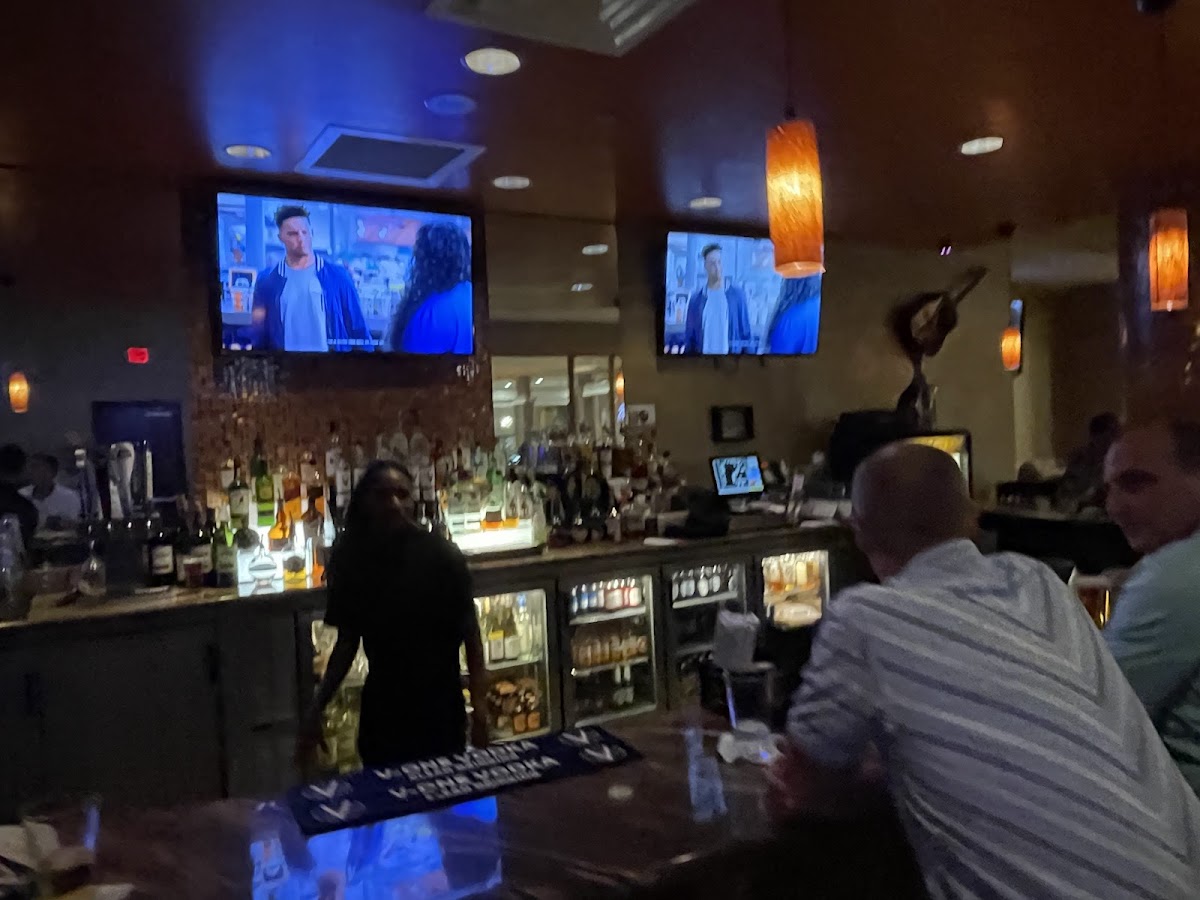 Crickets Bar & Grill - Photo 2