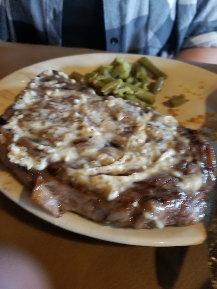 Lois’s Driftwood Inn - Photo 6