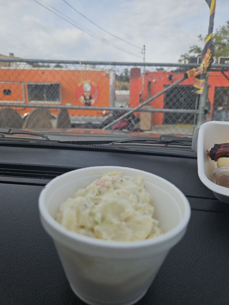 Hungry Al's BBQ - Photo 9