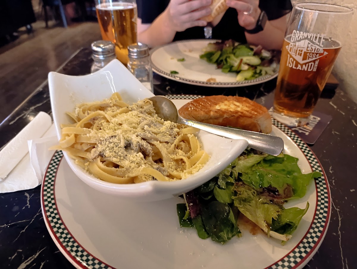 Taf's Cafe - Photo 8