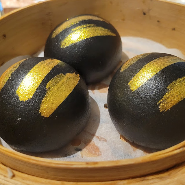 Charcoal Custard Buns