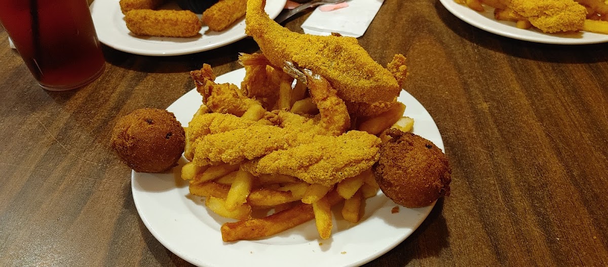 Swamp Daddy's - Photo 9
