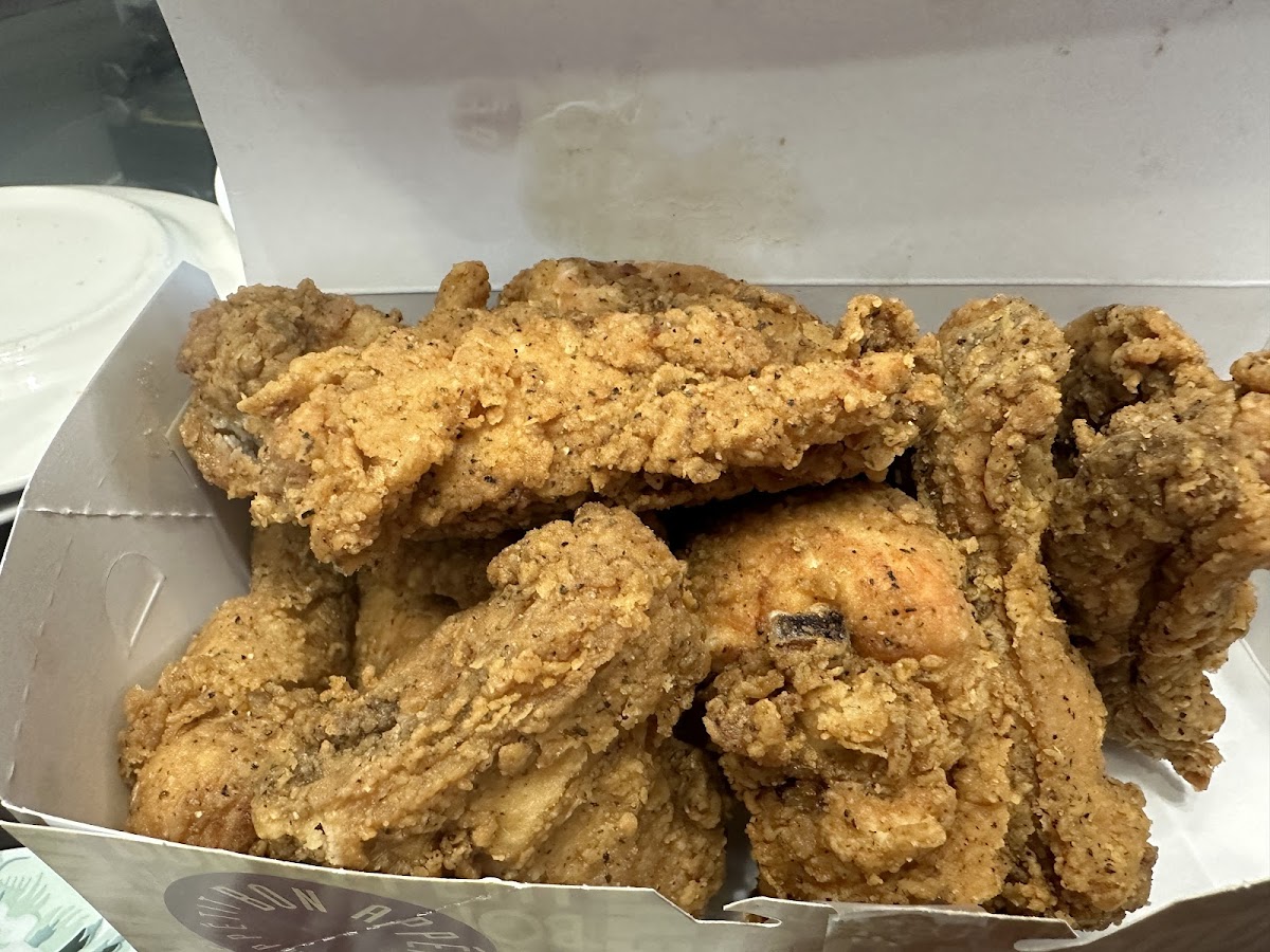 Candy's Fried Chicken - Photo 1