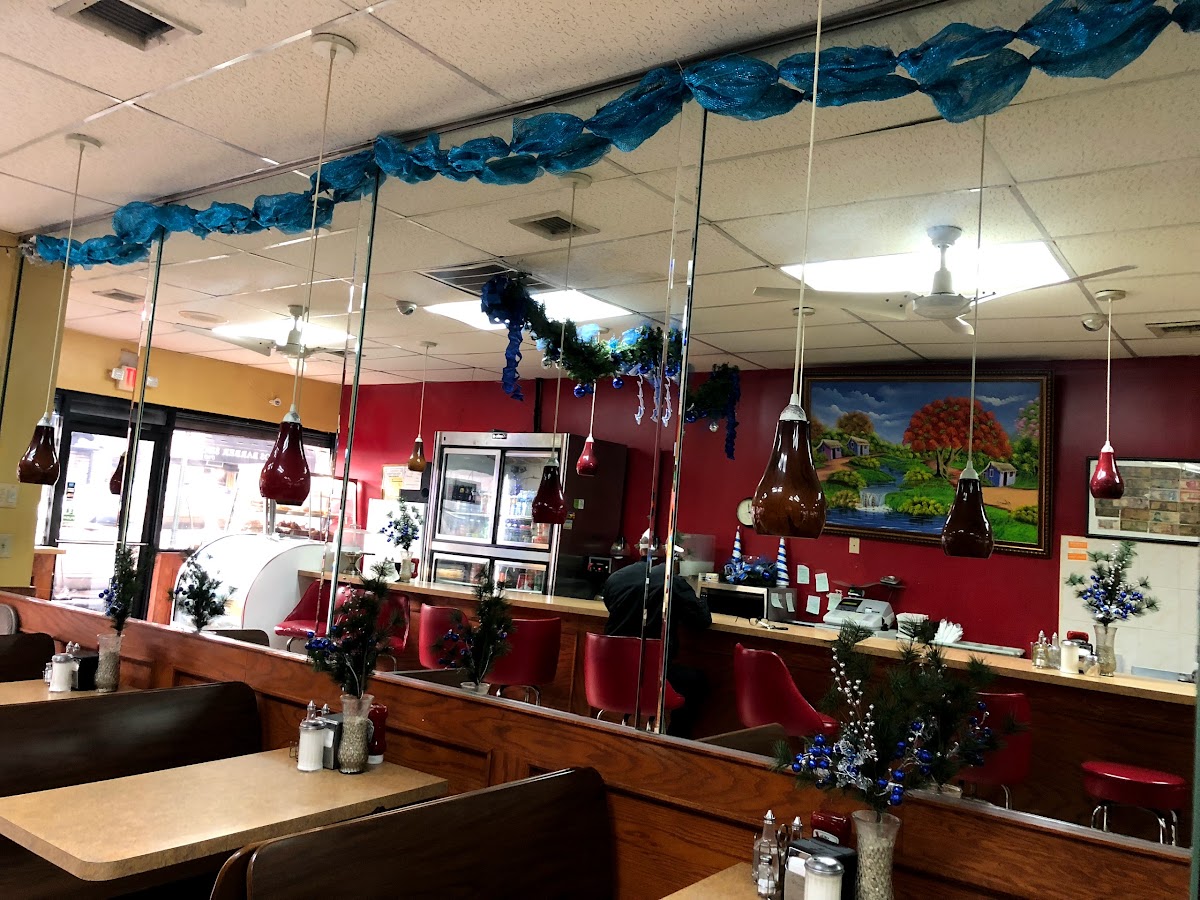 Quisqueya Luncheonette