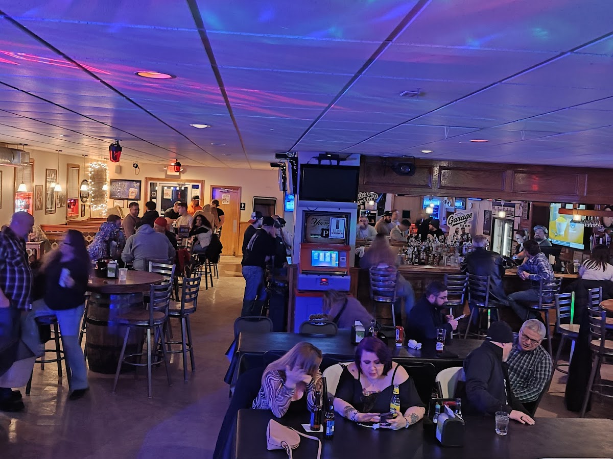 The New Manhattan Bar & Grill