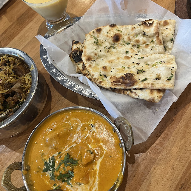 Garlic Naan and Chicken Tikka Masala