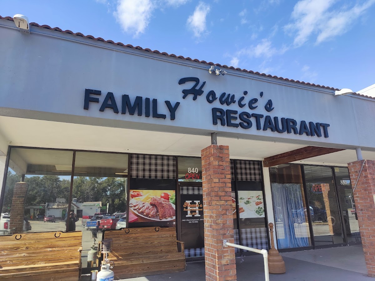 Howie's Family Restaurant - Photo 2