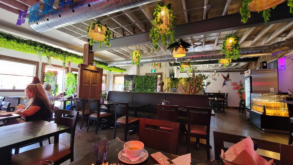 Twisted Bar NOTL - Photo 2