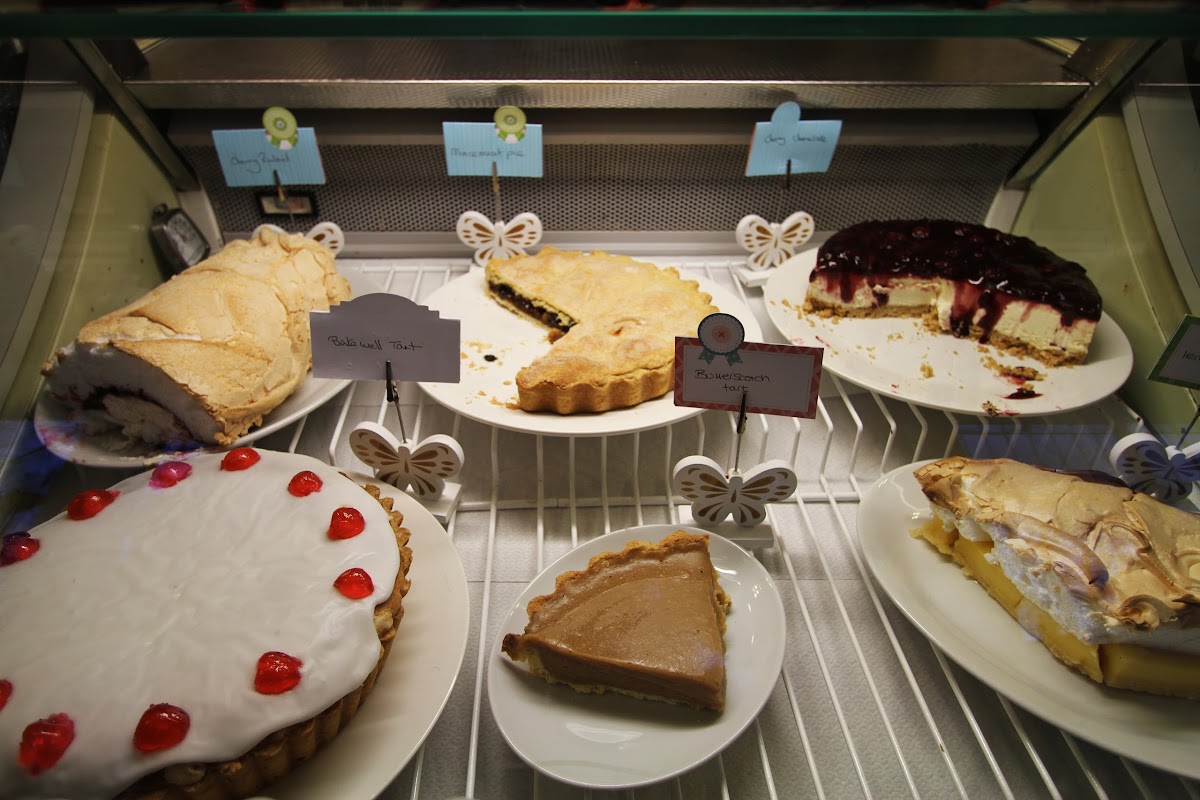 Feeling Peckish - Photo 1