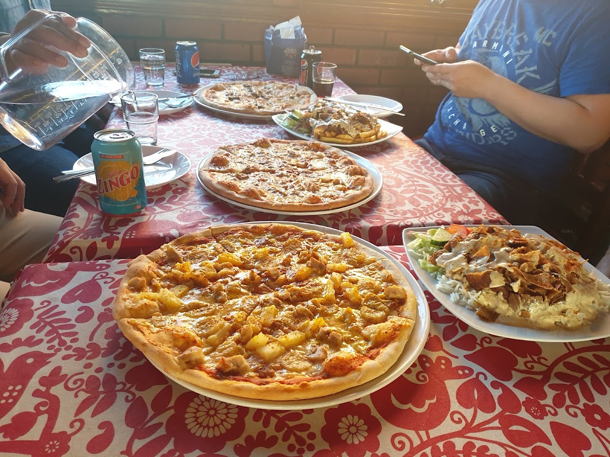 Flamenco Pizzeria - Photo 9