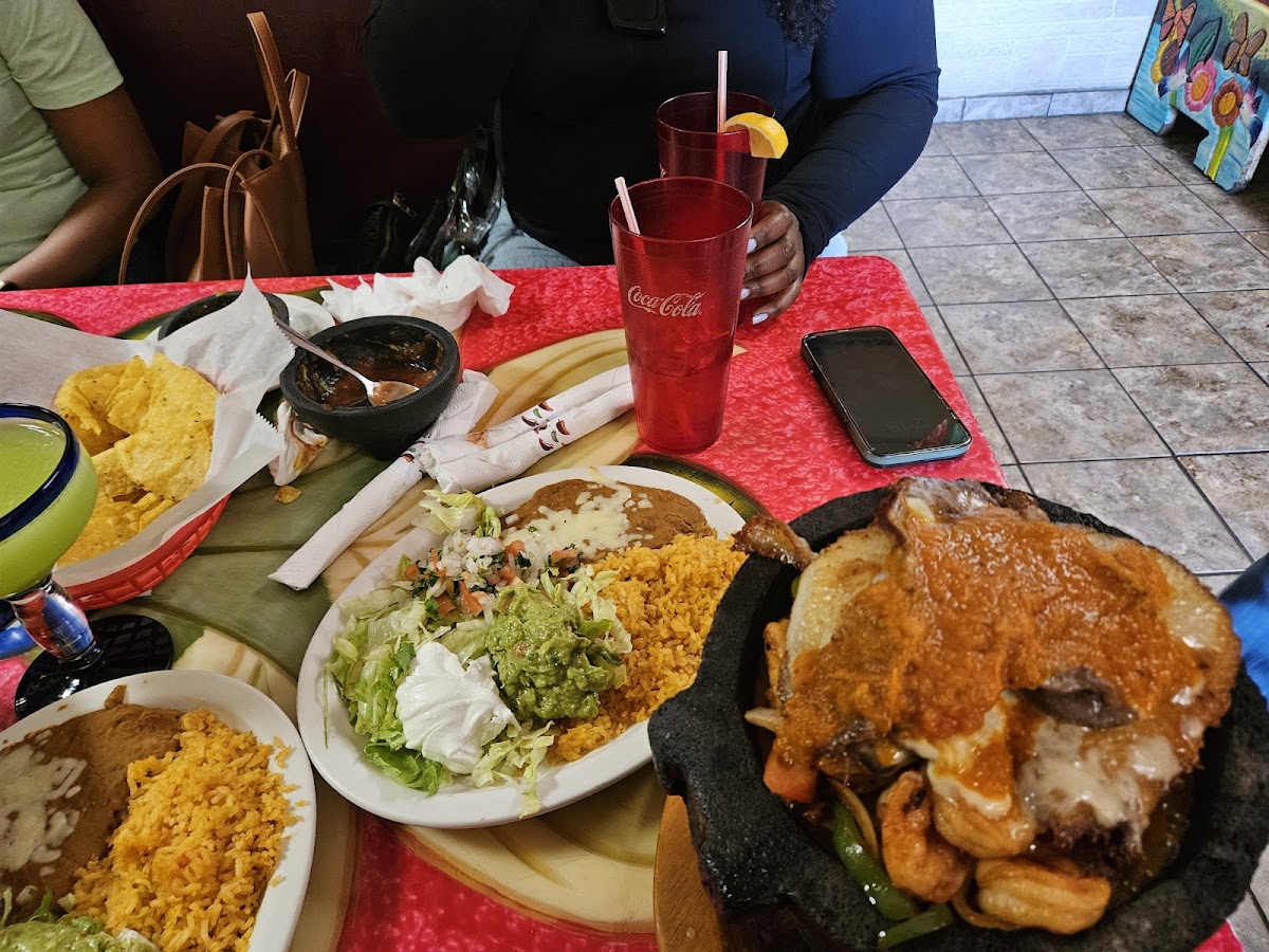 Los Ranchitos Mexican Restaurant Kewanee - Photo 2