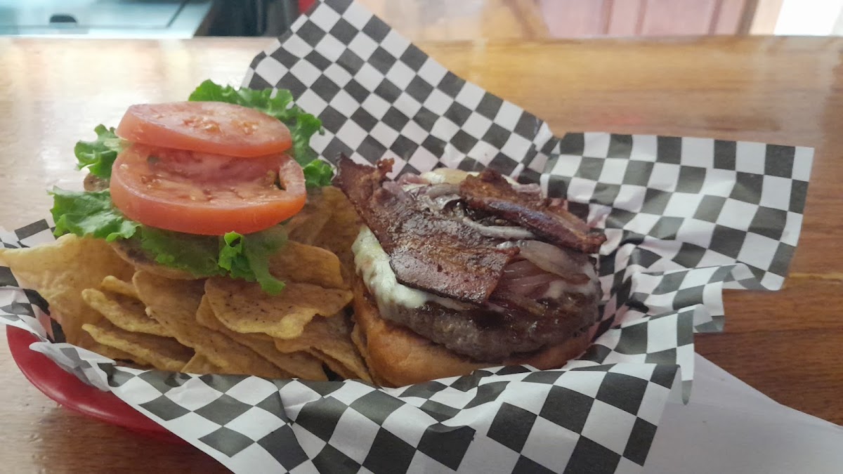 Rascal's Bar & Grill - Photo 5