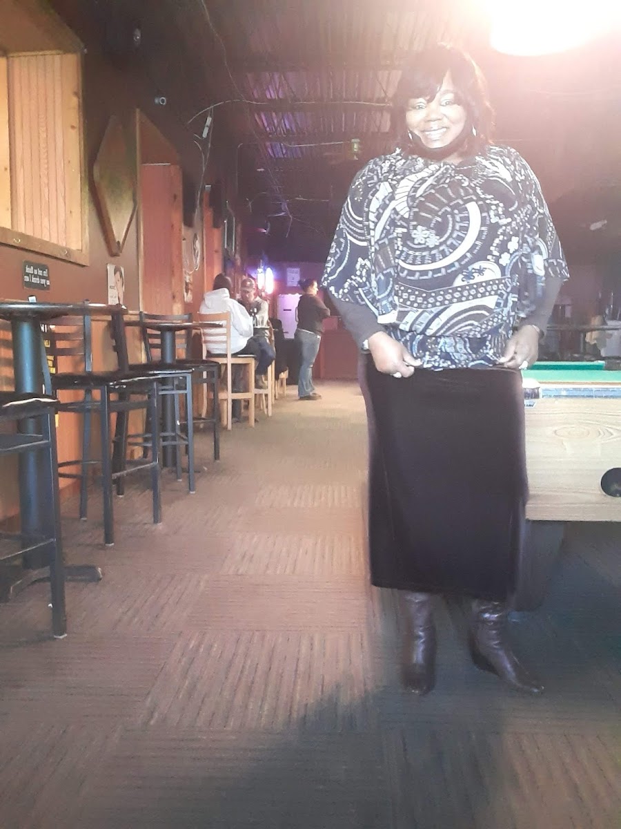 Scoop's Pub - Photo 3