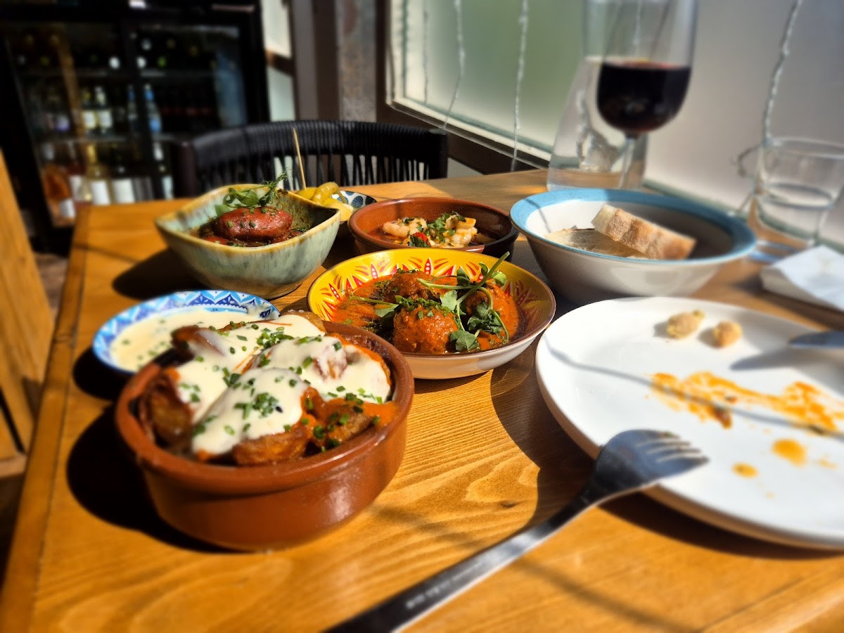 La Zenia Spanish Tapas & Cocktails - Photo 3