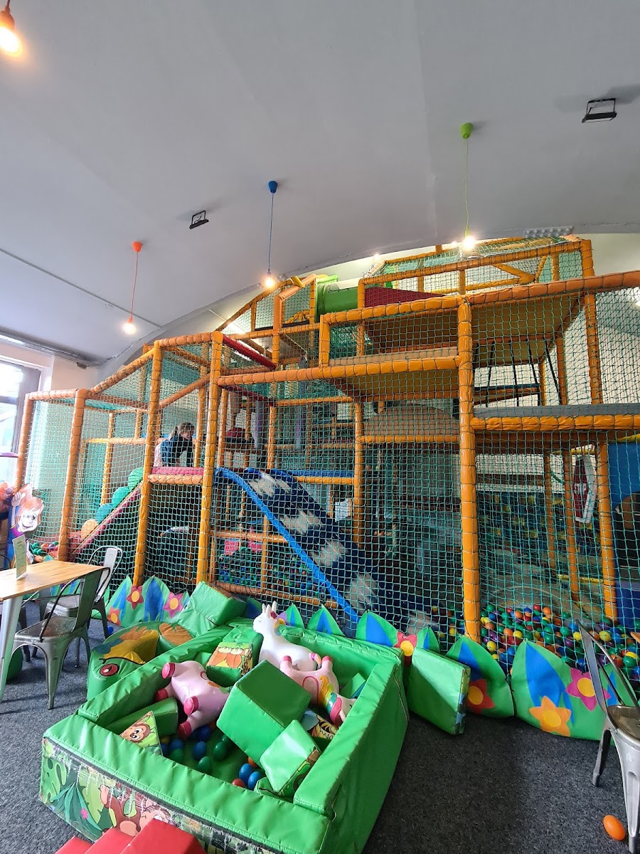 Lowerhouse Pub / Canteen playzone