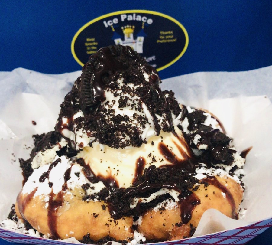 ICE PALACE Snacks & More - Photo 4