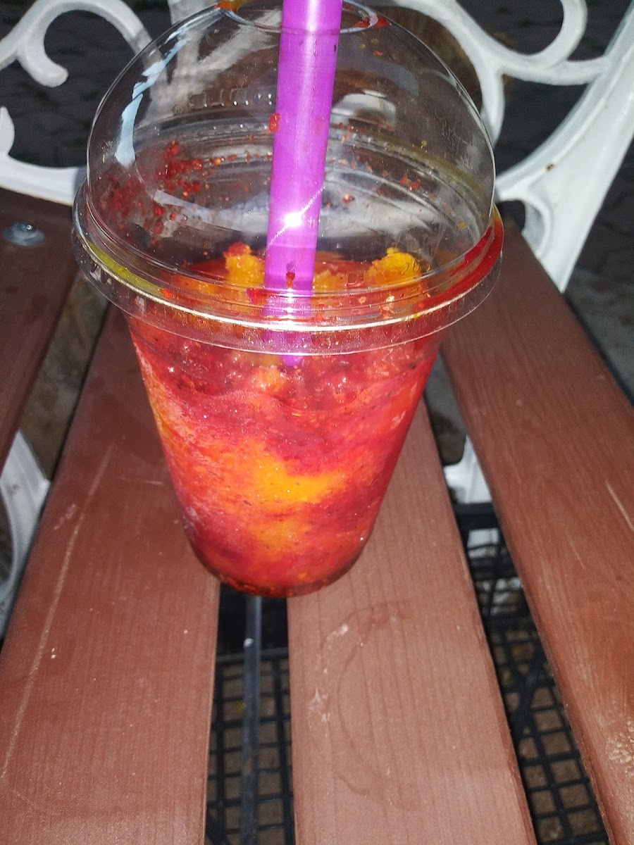 ICE PALACE Snacks & More - Photo 8