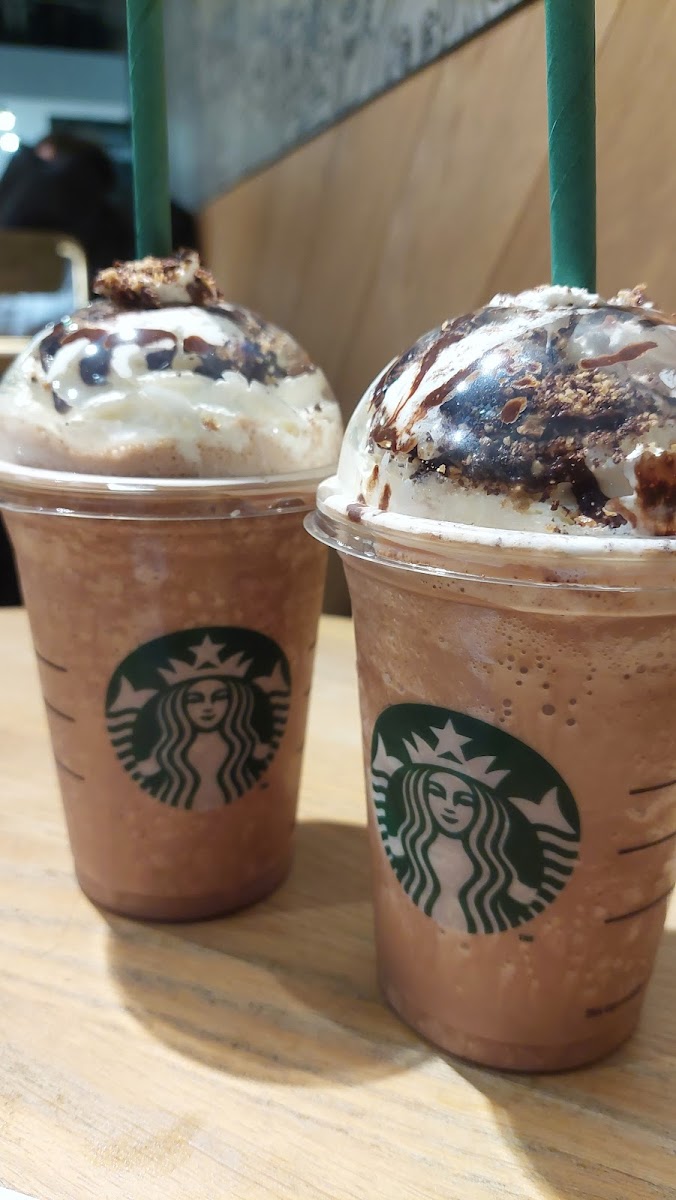 Starbucks Coffee, Departures - Photo 4