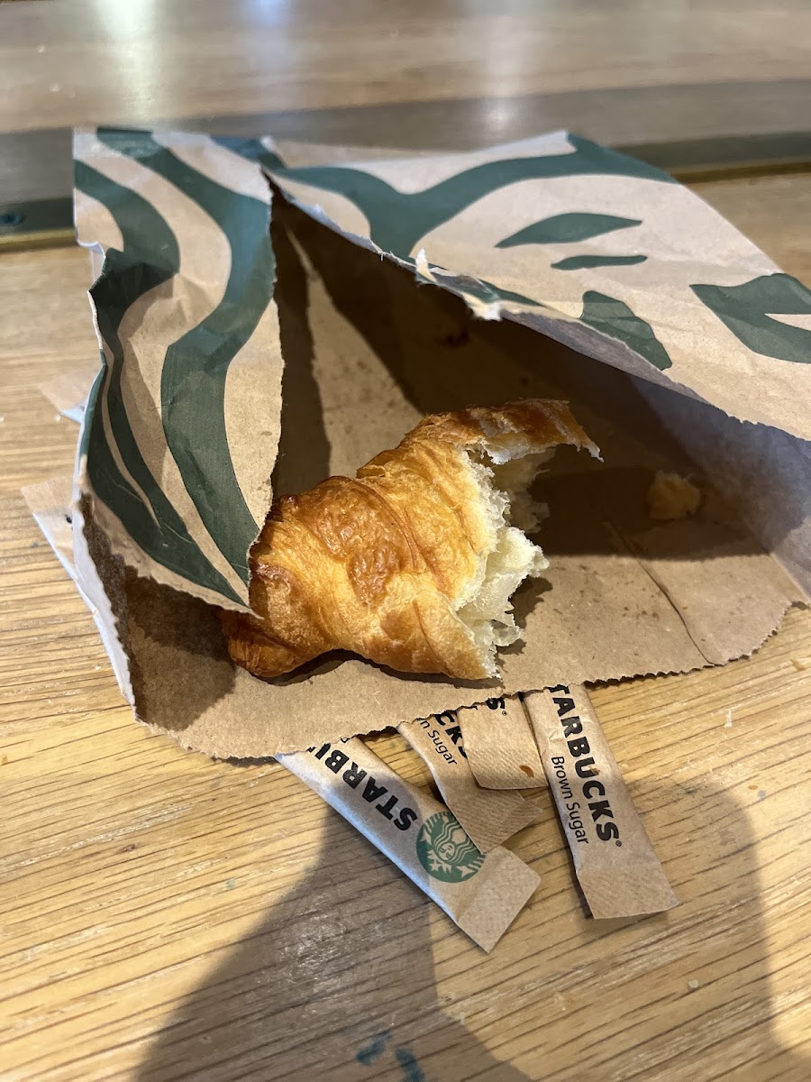 Starbucks Coffee, Departures - Photo 7