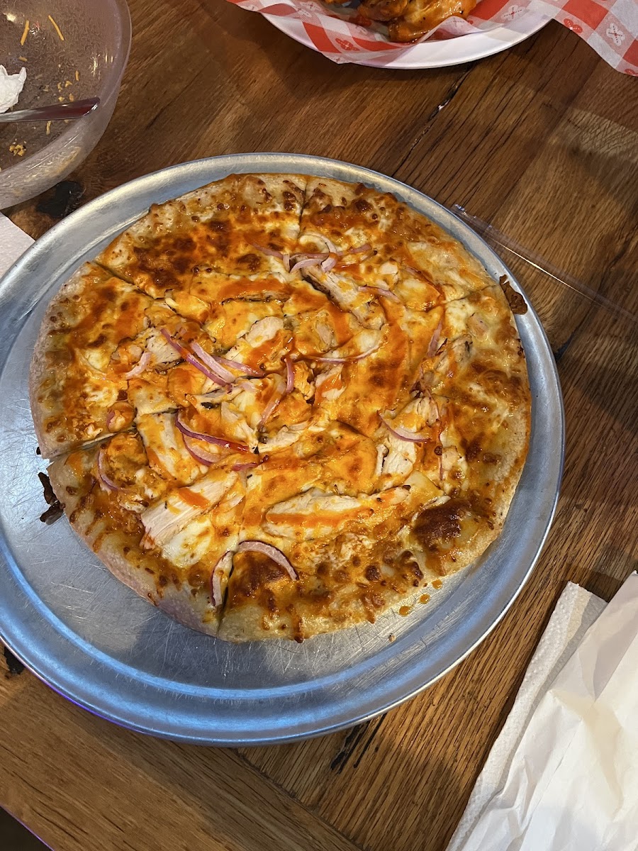 Saucy's Pizzeria - High Ridge - Photo 2