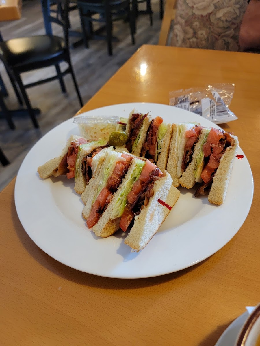 Angel’s Pancake Cafe 3 - Photo 8