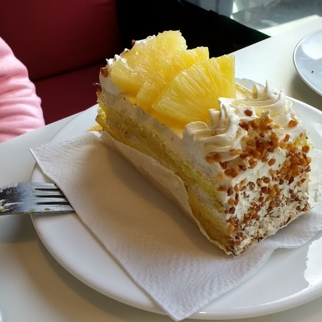 Pineapple Cake