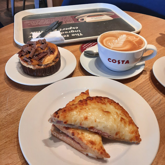 Flat White and Chocolate Caramel Bun