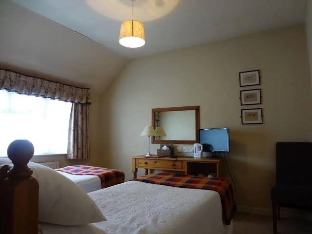 The Nags Head - Photo 2