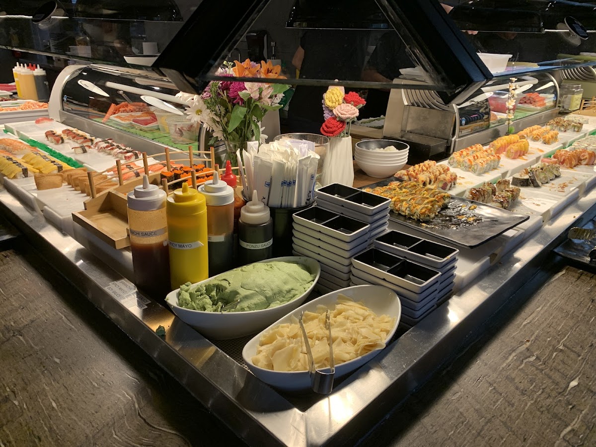 FUJIMURA BUFFET & SUSHI - Photo 9