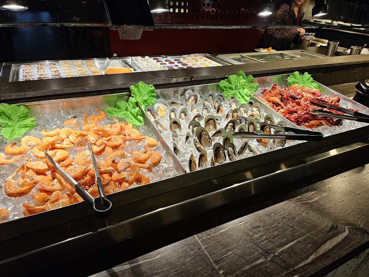 FUJIMURA BUFFET & SUSHI - Photo 5