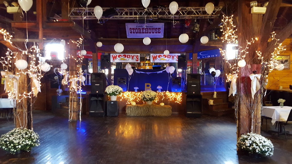 Woody's Bar