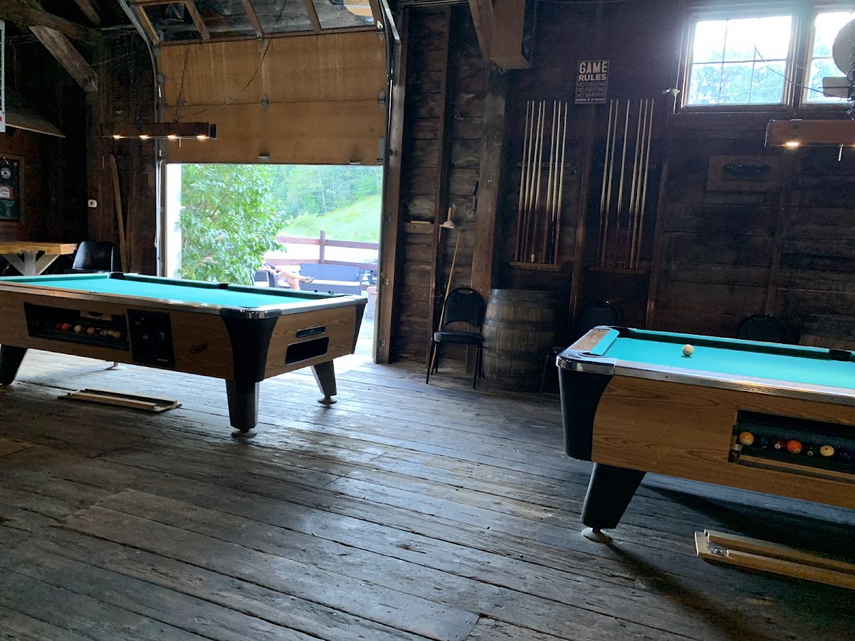 Woody's Bar - Photo 3