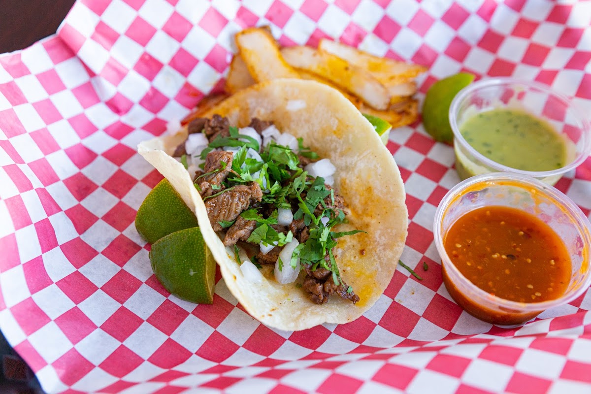 Lolis Tacos - Temple Terrace - Photo 5