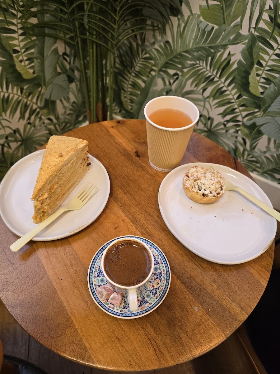 Hasel Cafe - Photo 4
