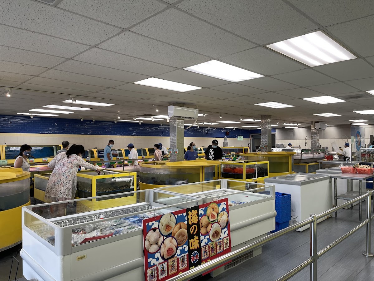 Seafood Paradise Market - Photo 3