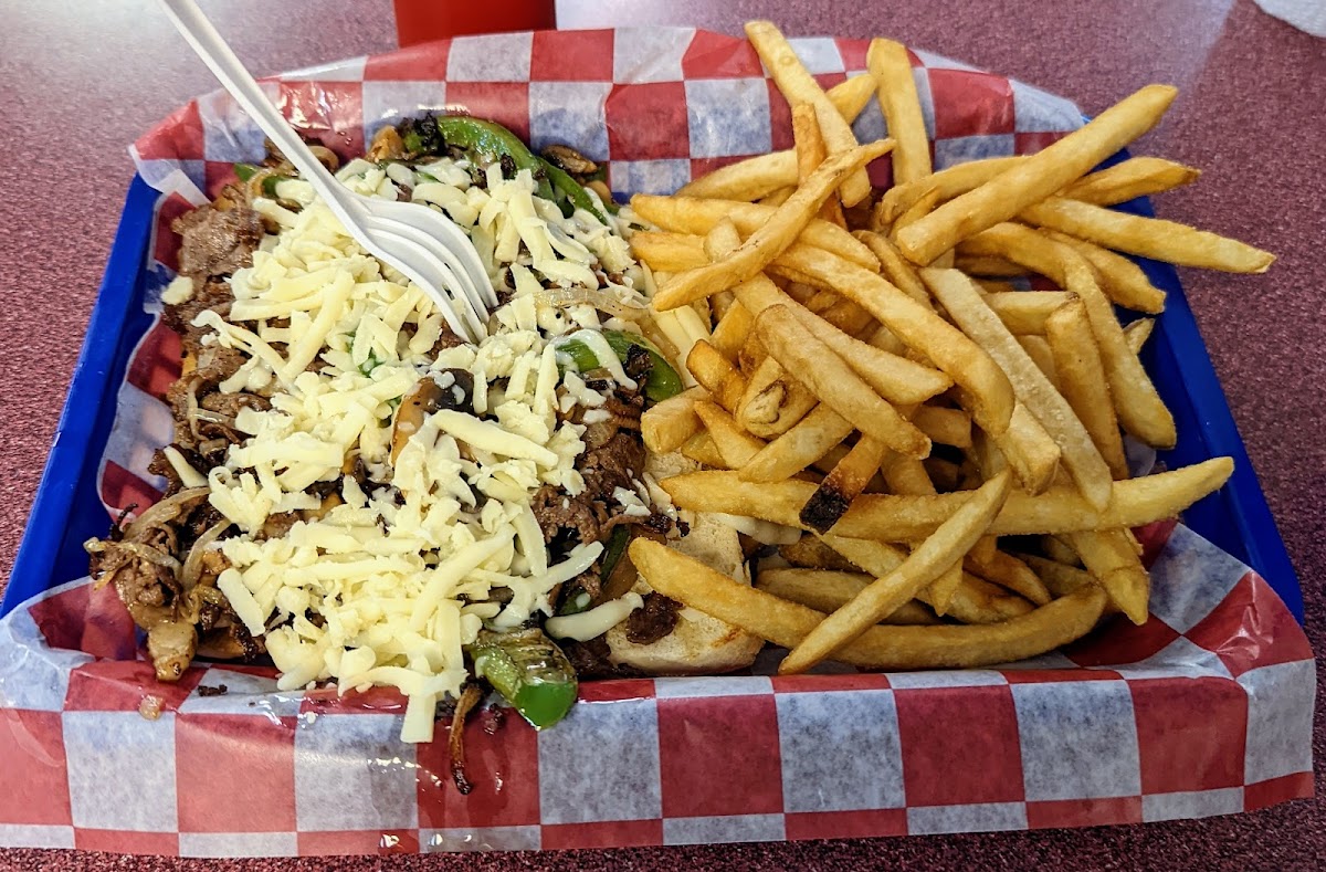 Nicky's Gyros - Photo 2