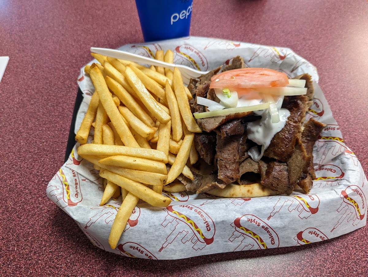 Nicky's Gyros - Photo 3