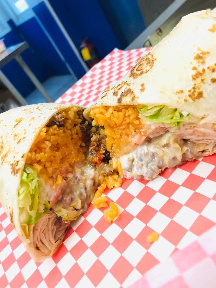 Nicky's Gyros - Photo 5