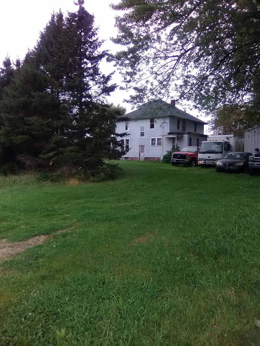 Leders Pub n Grub - Photo 3